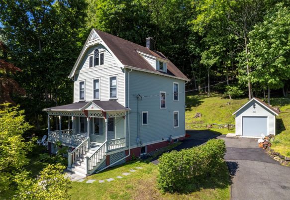Backyard, Detached Garage, Exterior