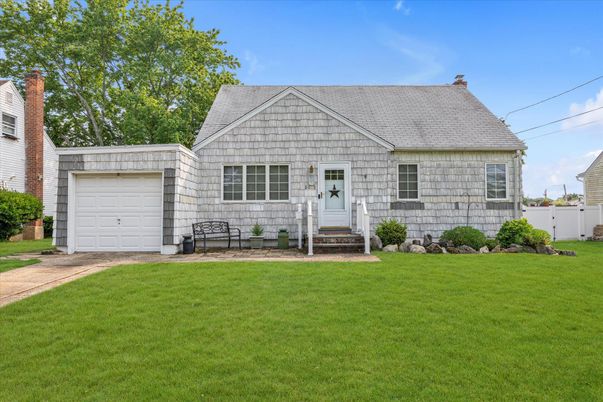 Attached, Backyard, Exterior, Facade, Cape Cod