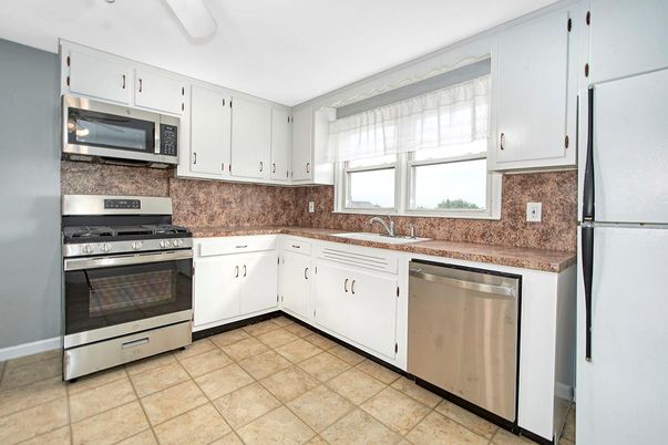 Interior, Kitchen, Stainless Steel Appliances