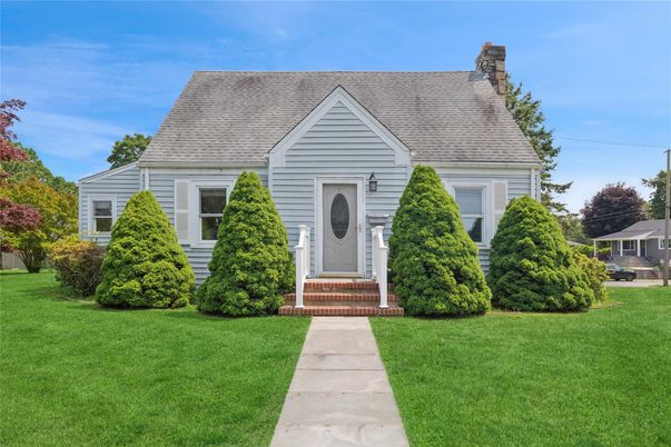 Backyard, Exterior, Facade, Cape Cod