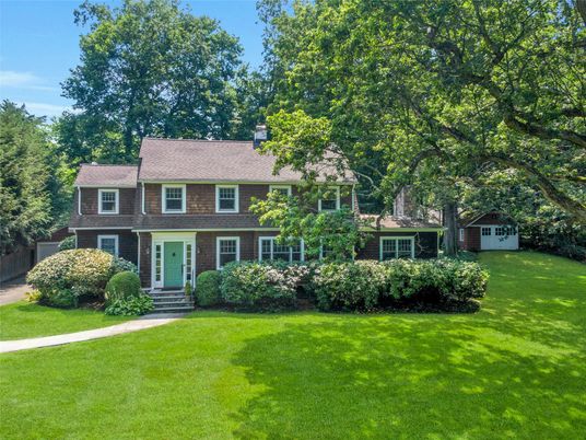 Backyard, Exterior, Facade, Brick Facade, Georgian