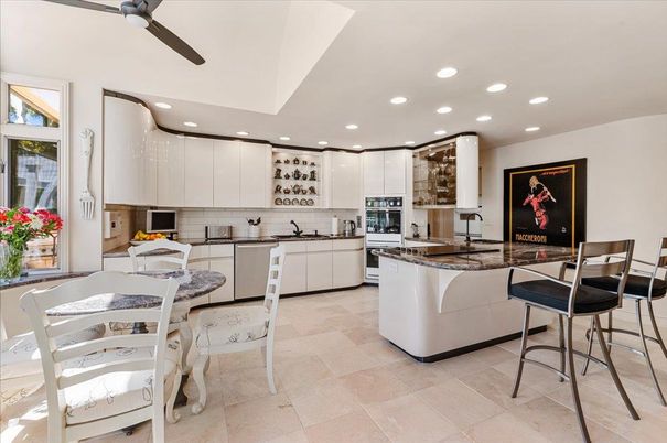 Dining room, Interior, Kitchen, Recessed Lighting