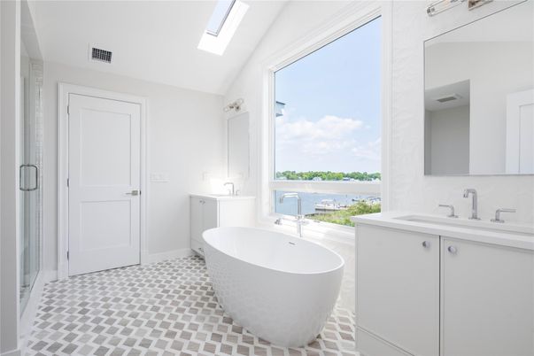 Bathroom, Dual Sink Vanities, Free Standing Baths, Interior, Water