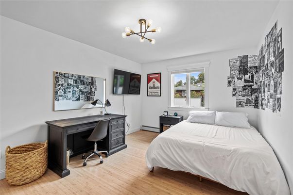 Bedroom, Home Office, Interior, Pendant Lights, Wood Texture Flooring