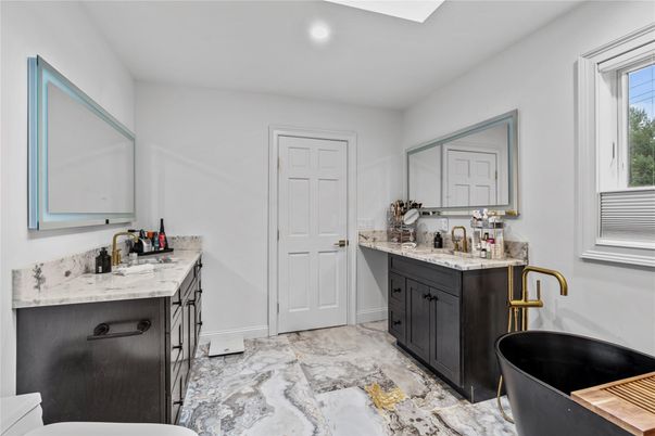 Bathroom, Dual Sink Vanities, Free Standing Baths, Interior, Marble, Recessed Lighting