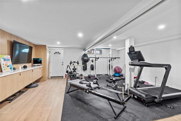 Fitness Equipment, Interior, Recessed Lighting, Wood Texture Flooring
