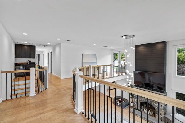 Interior, Pendant Lights, Recessed Lighting, Wood Texture Flooring