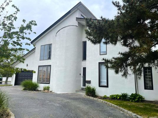 Attached, Exterior, Facade, Modern