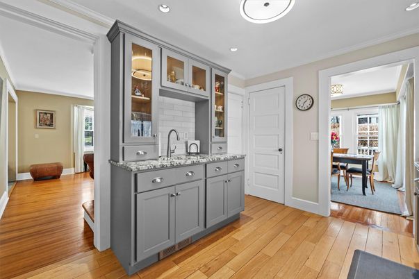 Dining room, Interior, Kitchen, Recessed Lighting, Wood Texture Flooring