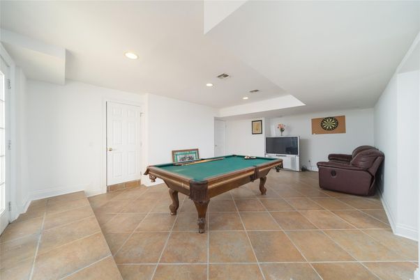 Billiard Table, Game Room, Interior, Recessed Lighting