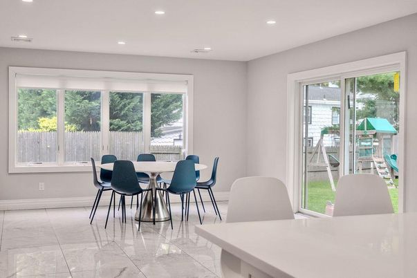 Dining room, Interior, Recessed Lighting