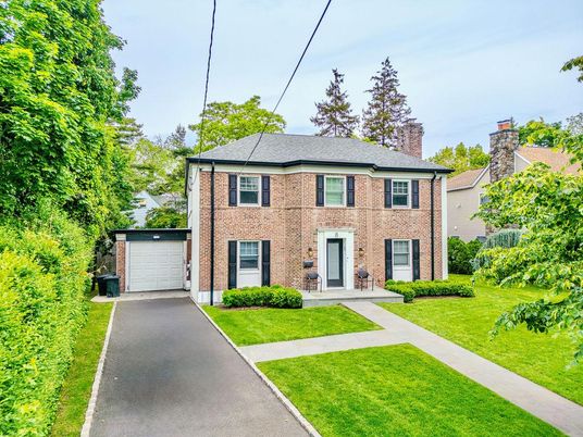 Backyard, Detached Garage, Exterior, Facade, Brick Facade, Georgian