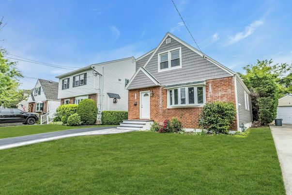 Attached, Exterior, Facade, Brick Facade, Cape Cod