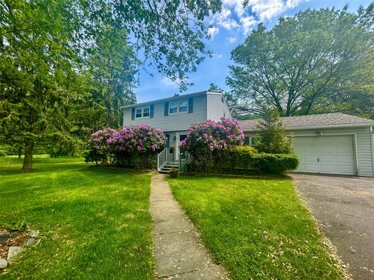 Attached, Backyard, Exterior, Facade, Split Level