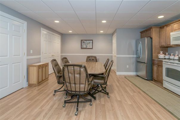 Dining room, Interior, Kitchen, Recessed Lighting, Wood Texture Flooring