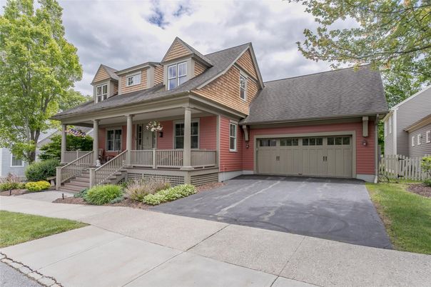 Attached, Exterior, Facade, Cape Cod