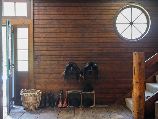 Interior, Wooden Walls