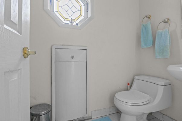 Bathroom, Interior
