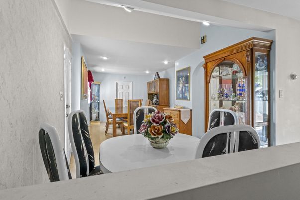 Dining room, Interior, Recessed Lighting