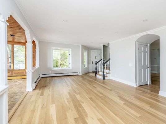 Empty room, Interior, Recessed Lighting, Wood Texture Flooring