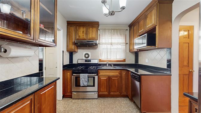 Interior, Kitchen, Stainless Steel Appliances