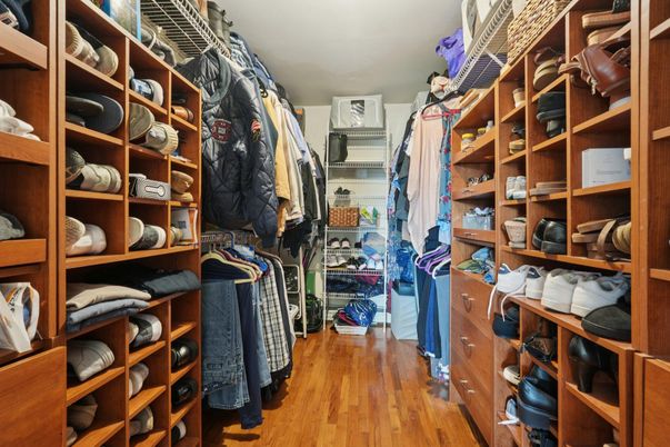 Interior, Walk-in Closets, Wood Texture Flooring