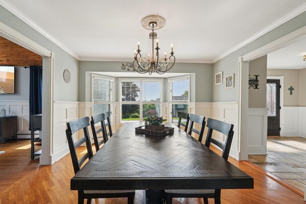 Chandelier, Dining room, Interior, Wood Texture Flooring