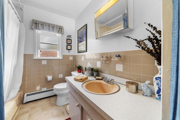 Bathroom, Interior
