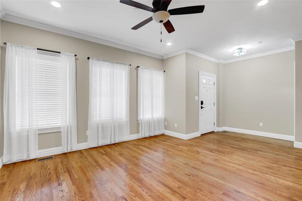 Empty room, Interior, Recessed Lighting, Wood Texture Flooring
