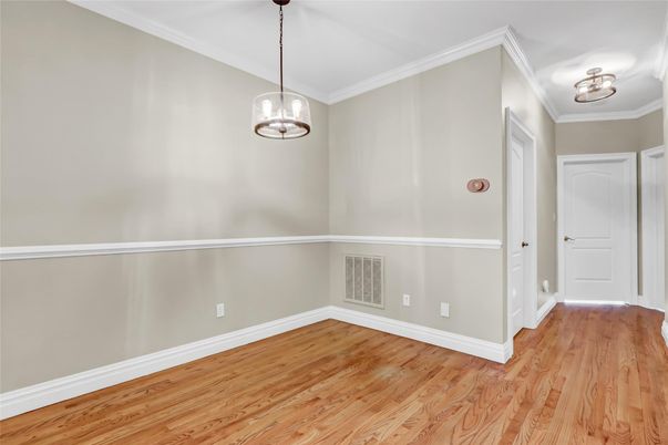 Empty room, Interior, Pendant Lights, Wood Texture Flooring