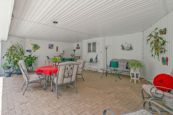 Dining room, Interior