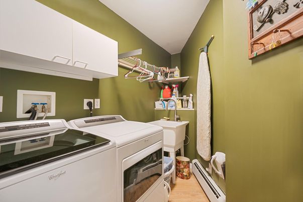Interior, Washer, Wood Texture Flooring