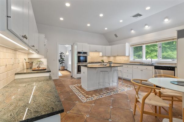 Dining room, Interior, Kitchen, Recessed Lighting, Stainless Steel Appliances