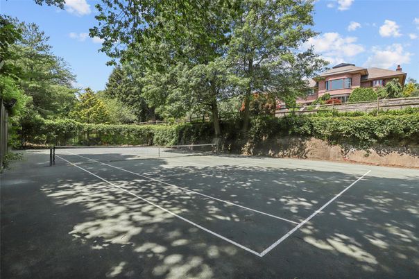 Exterior, Tennis Courts