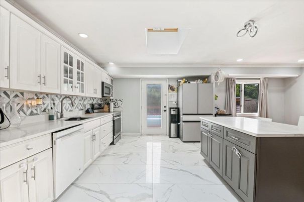 Interior, Kitchen, Marble, Recessed Lighting