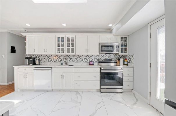 Interior, Kitchen, Marble, Recessed Lighting, Stainless Steel Appliances