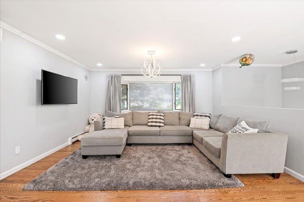 Interior, Living room, Pendant Lights, Recessed Lighting, Wood Texture Flooring