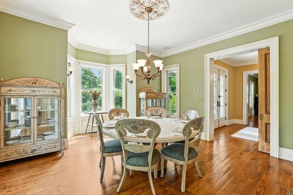 Chandelier, Dining room, Interior, Recessed Lighting, Wood Texture Flooring