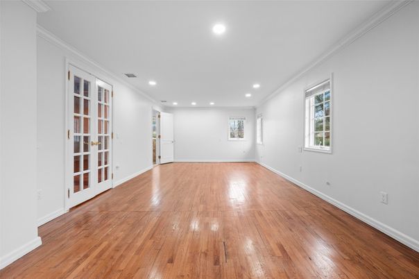 Empty room, Interior, Recessed Lighting, Wood Texture Flooring