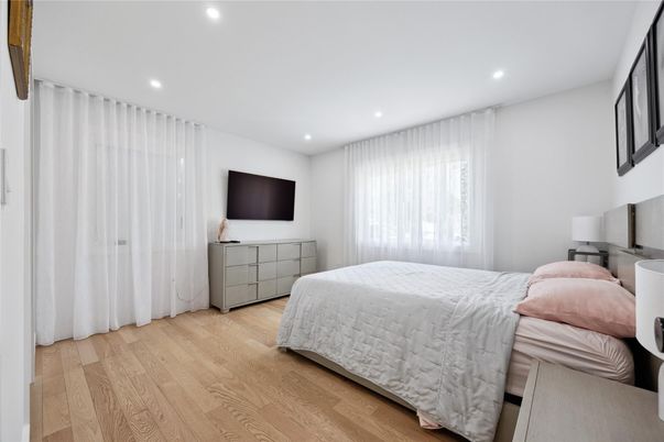 Bedroom, Interior, Recessed Lighting, Wood Texture Flooring