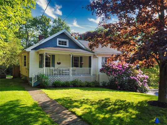 Backyard, Exterior, Facade, Queen Anne Victorian