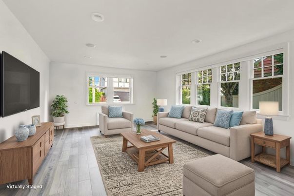 Interior, Living room, Recessed Lighting, Wood Texture Flooring