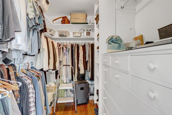 Interior, Walk-in Closets, Wood Texture Flooring