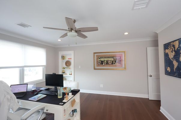Home Office, Interior, Recessed Lighting, Wood Texture Flooring
