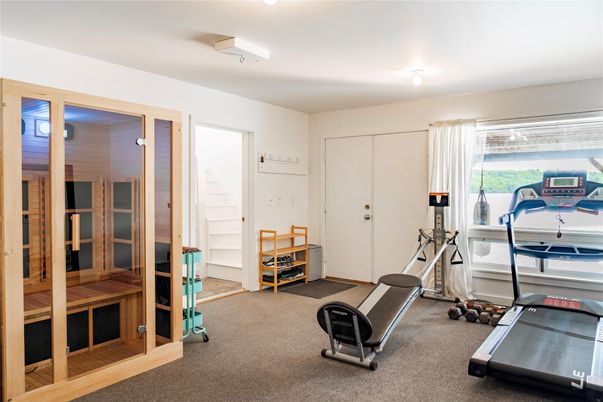 Fitness Equipment, Interior, Sauna Room
