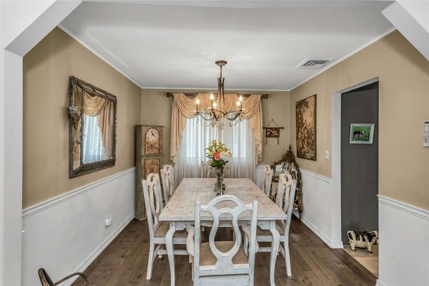 Chandelier, Dining room, Interior, Wood Texture Flooring