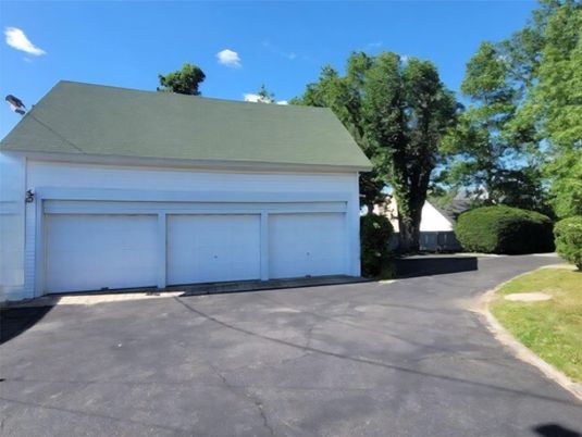 Detached Garage, Exterior