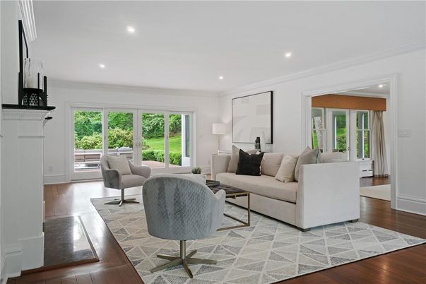 Interior, Living room, Recessed Lighting, Wood Texture Flooring
