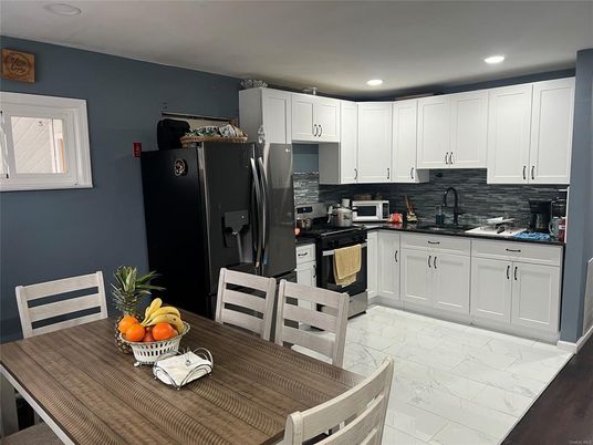 Dining room, Interior, Kitchen, Marble, Recessed Lighting