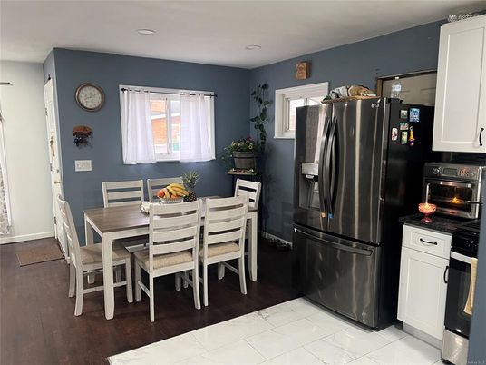 Dining room, Interior, Kitchen, Recessed Lighting, Wood Texture Flooring